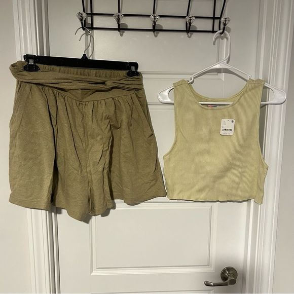 Free People Set - Picture 2 of 4